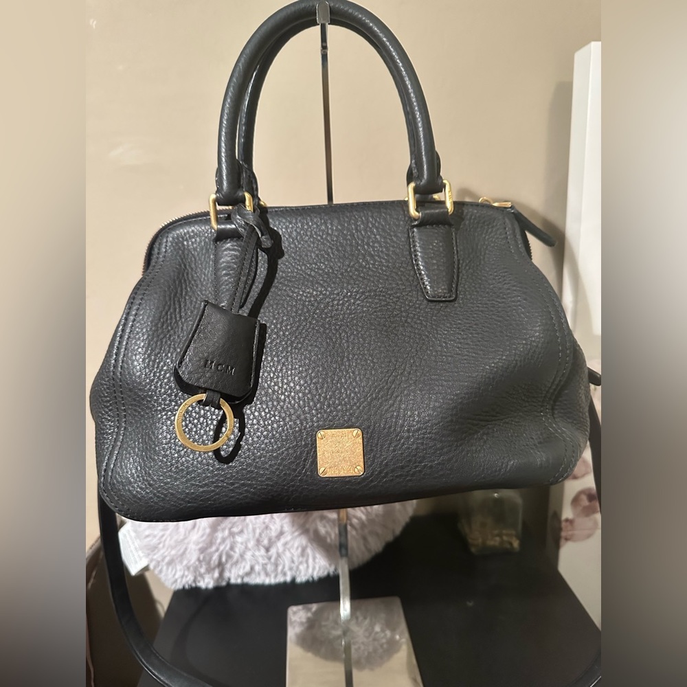 AUTHENTIC MCM LEATHER 2 WAY CROSSBODY BLACK